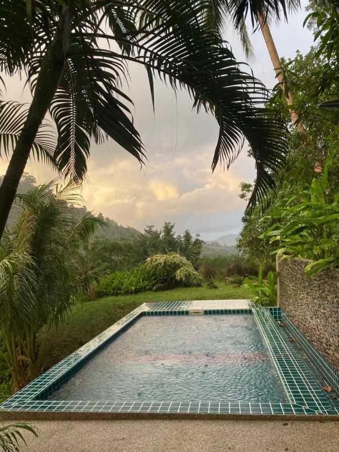 Patong Garden House - Luxury Villa In Patong Hills Bagian luar foto